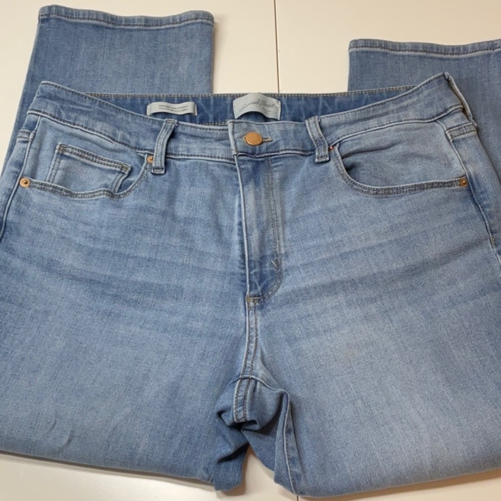 Universal Threads High Rise Slim Straight Jeans Light Wash 14/32 SHORT - Picture 2 of 8